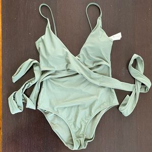 Aerie Wrap Criss Cross One Piece Swimsuit- M- Green- seen on Love is Blind S2